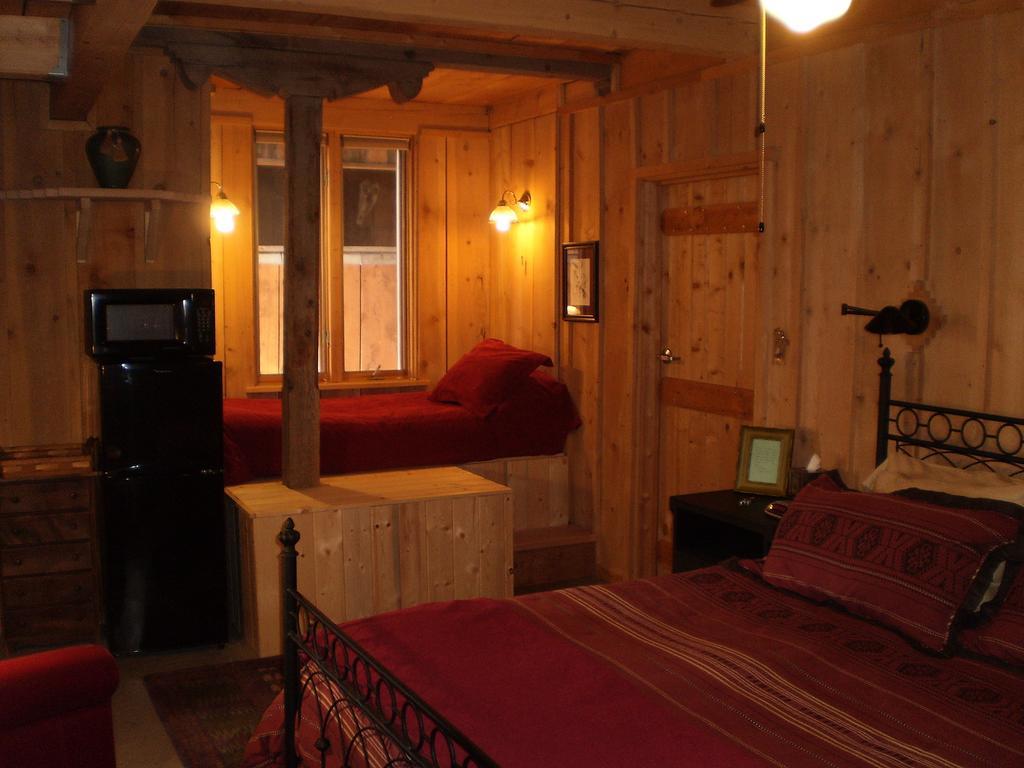 Silver River Adobe Inn Bed And Breakfast Φάρμινγκτον Εξωτερικό φωτογραφία