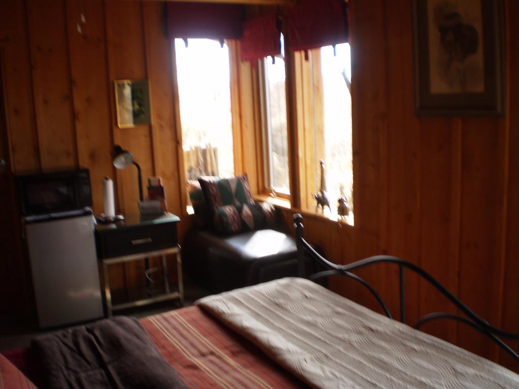 Silver River Adobe Inn Bed And Breakfast Φάρμινγκτον Εξωτερικό φωτογραφία