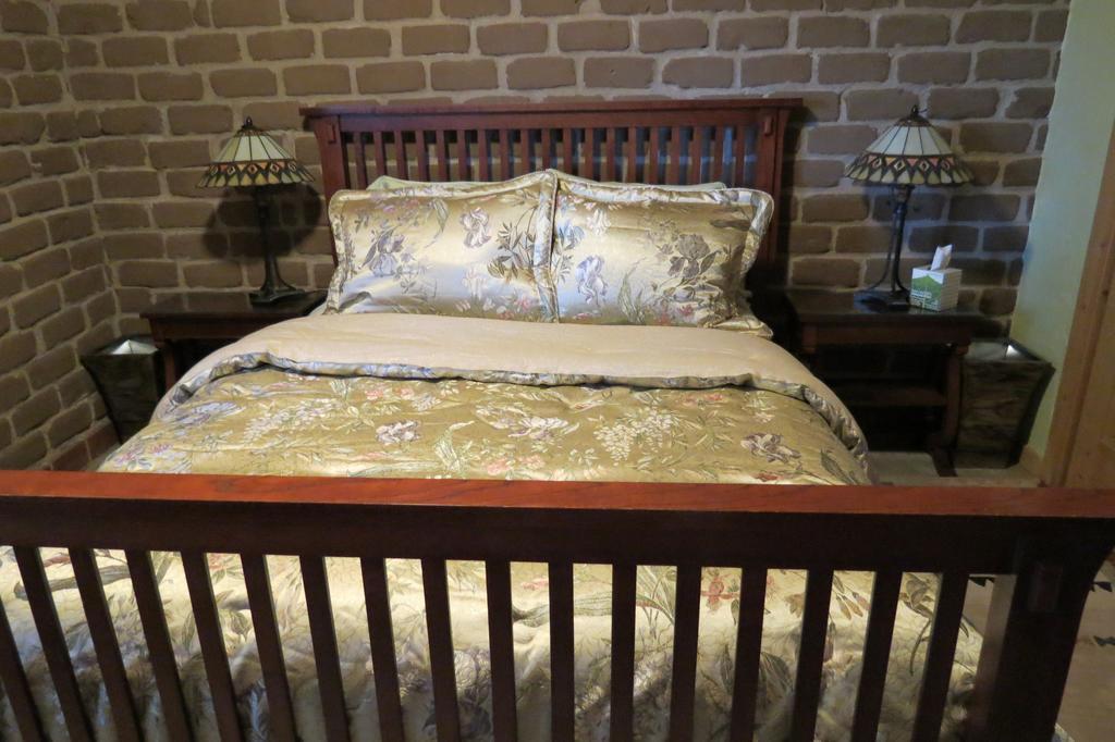 Silver River Adobe Inn Bed And Breakfast Φάρμινγκτον Εξωτερικό φωτογραφία