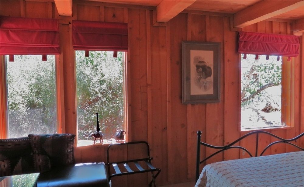 Silver River Adobe Inn Bed And Breakfast Φάρμινγκτον Εξωτερικό φωτογραφία