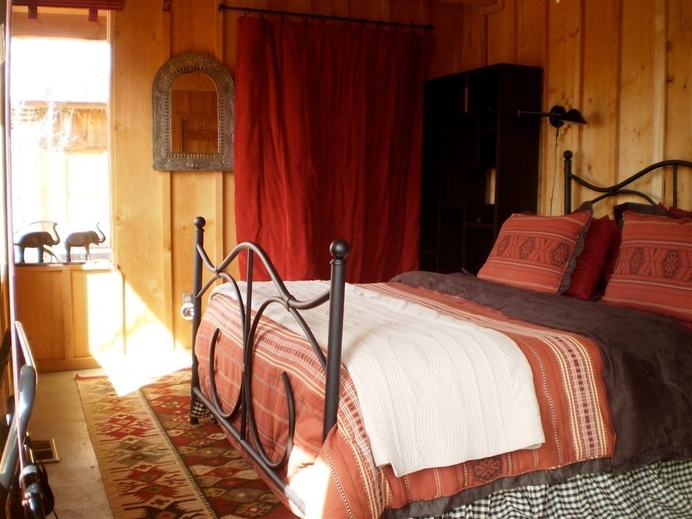 Silver River Adobe Inn Bed And Breakfast Φάρμινγκτον Εξωτερικό φωτογραφία