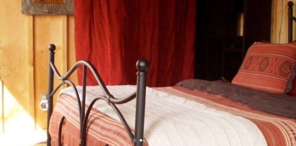 Silver River Adobe Inn Bed And Breakfast Φάρμινγκτον Εξωτερικό φωτογραφία